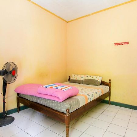 Losmen Melati Hotel Bantul Esterno foto