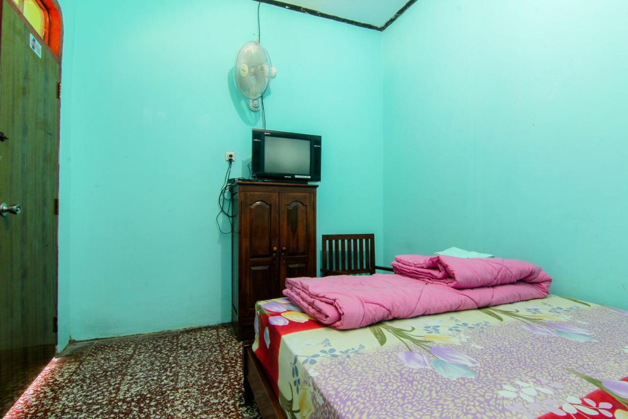 Losmen Melati Hotel Bantul Esterno foto