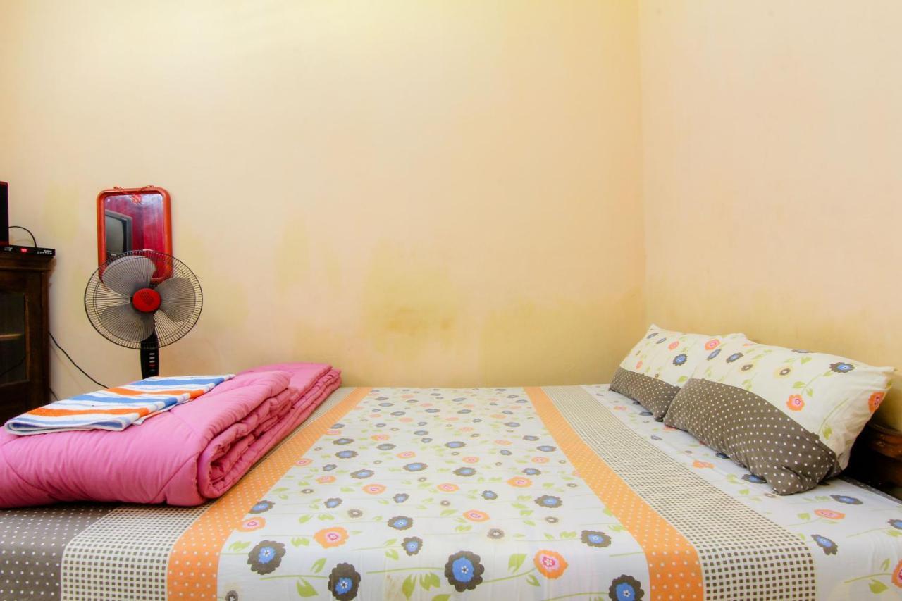 Losmen Melati Hotel Bantul Esterno foto